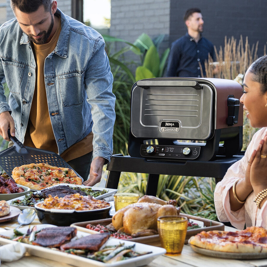 horno eléctrico de exterior ninja woodfire pizzera artesanal y ahumador de barbacoa oo101uk