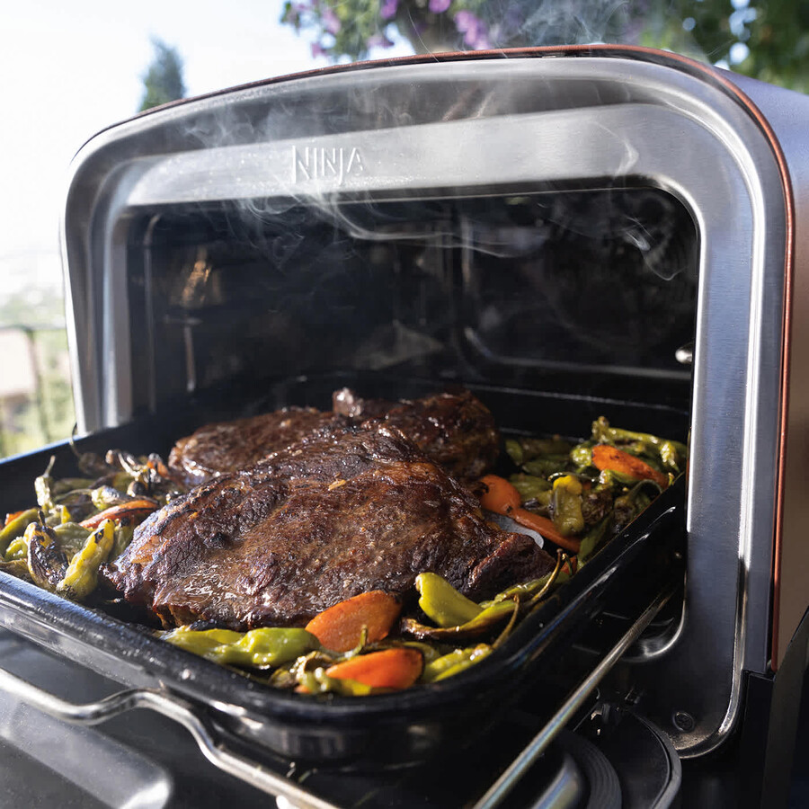horno de leña para exteriores ninja woodfire máquina para hacer pizza artesanal y ahumador de barbacoa con soporte y tapa