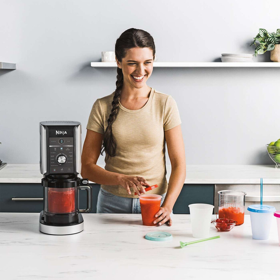 máquina para hacer helados y bebidas congeladas ninja creami deluxe 10 en 1 nc501uk