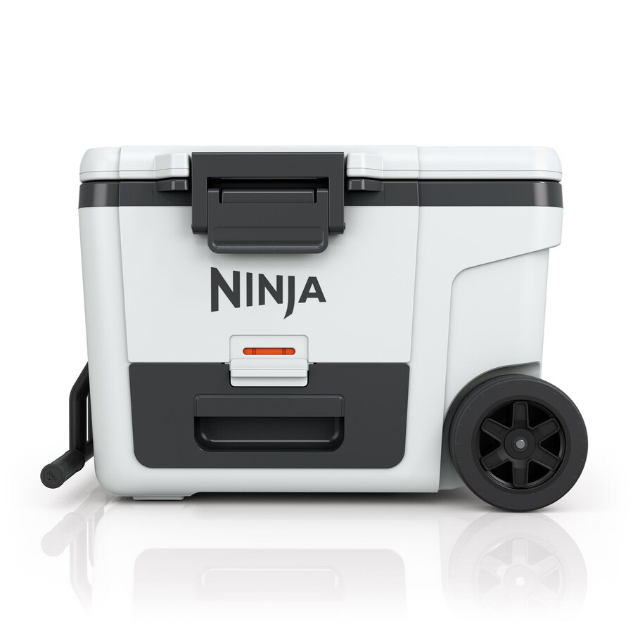 nevera portátil ninja frostvault de 45 cuartos42 litros con ruedas y zona seca color blanco nube fb245ukwh