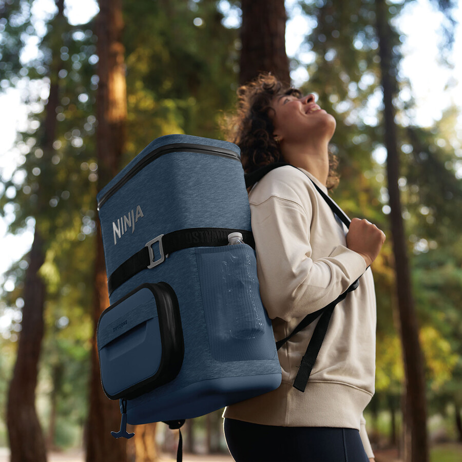mochila térmica ninja frostvault go de 17 litros y 24 latas - azul lakeshore